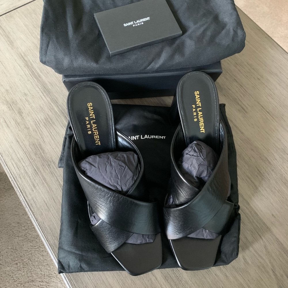 Saint Laurent LouLou soft leather mule